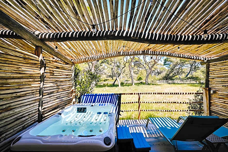 Le Hameau des Pesquiers Ecolodge, Curio Collection by Hilton