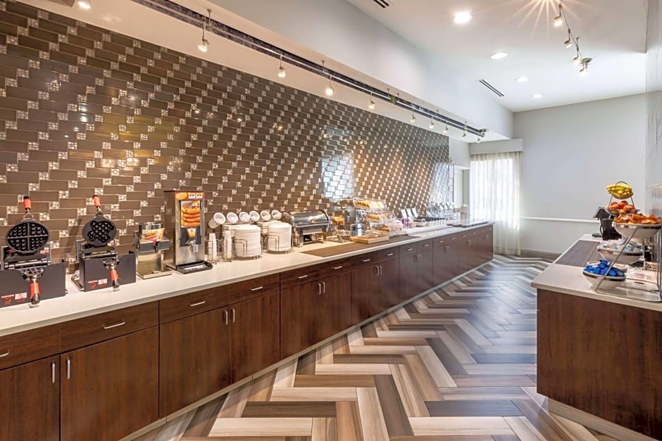 La Quinta Inn & Suites by Wyndham Houston Nw Beltway 8 / West Rd
