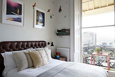 Comfy Double Room with Sea View and Balcony