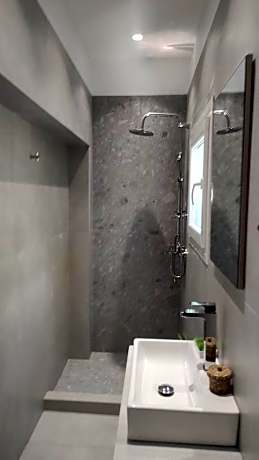 King Room with Spa Bath