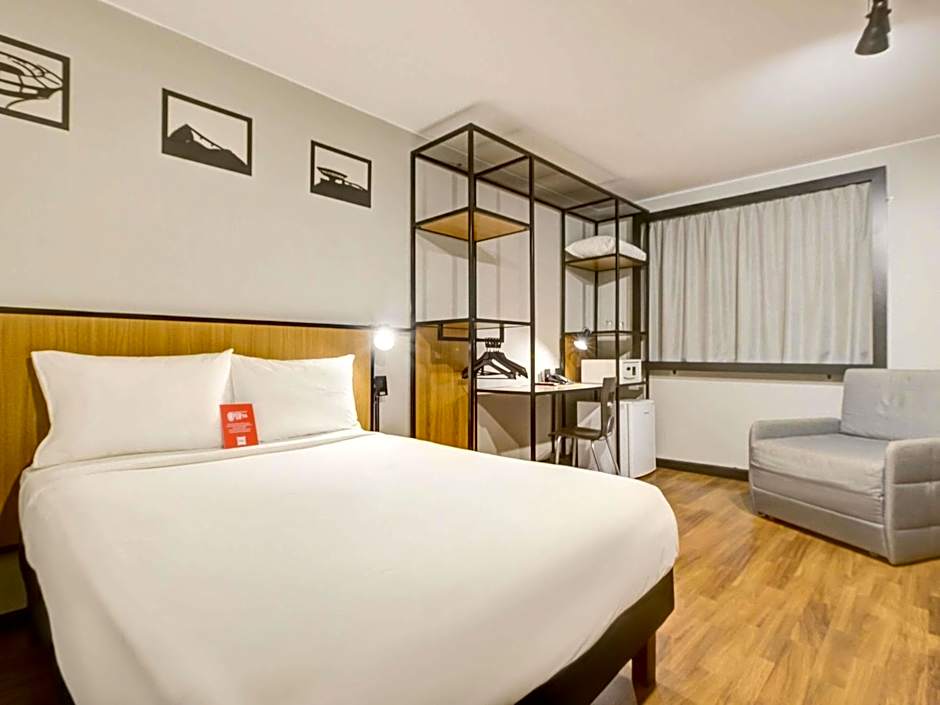 Ibis Copacabana Posto 2