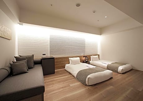 Deluxe Twin Room (Japanese Style Room)