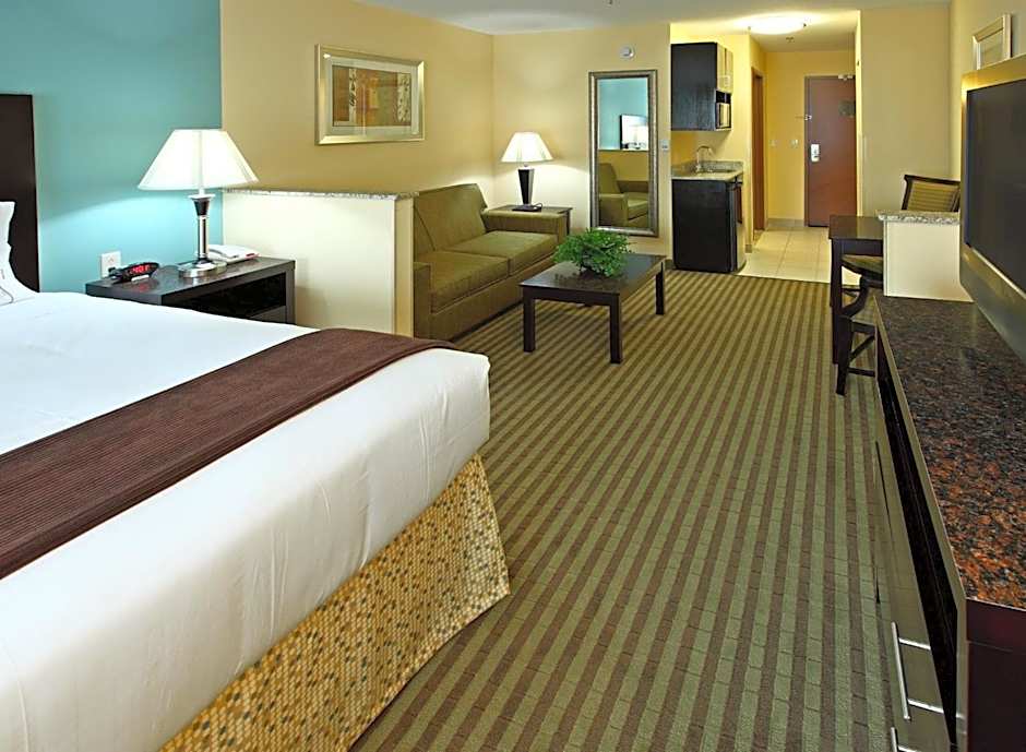 Holiday Inn Express Hotel & Suites Carthage By IHG