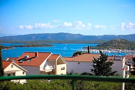 Deluxe Double Room with Balcony and Sea View