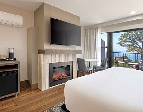 Standard Room, 1 King Bed, Ocean View