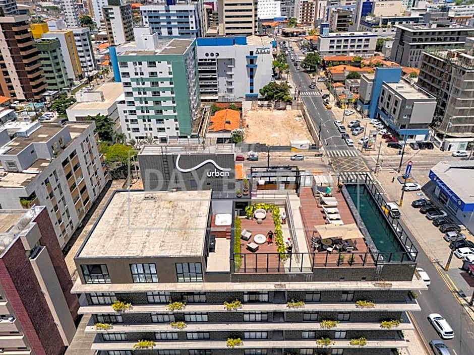 Urban 750 by Day by Day