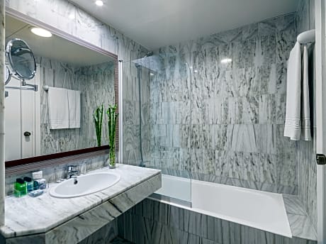 Double Room Pool View 2 pax