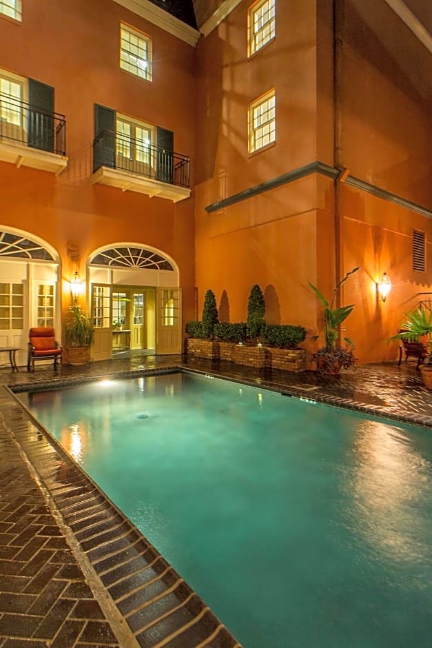 Dauphine Orleans Hotel