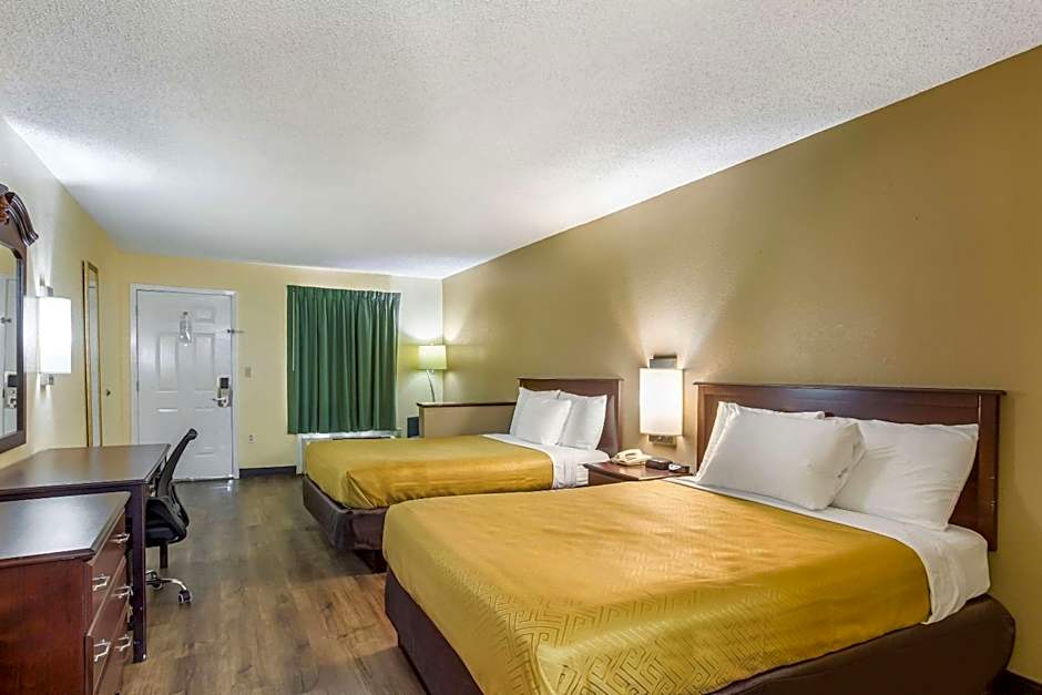 Econo Lodge Clinton - Jackson West