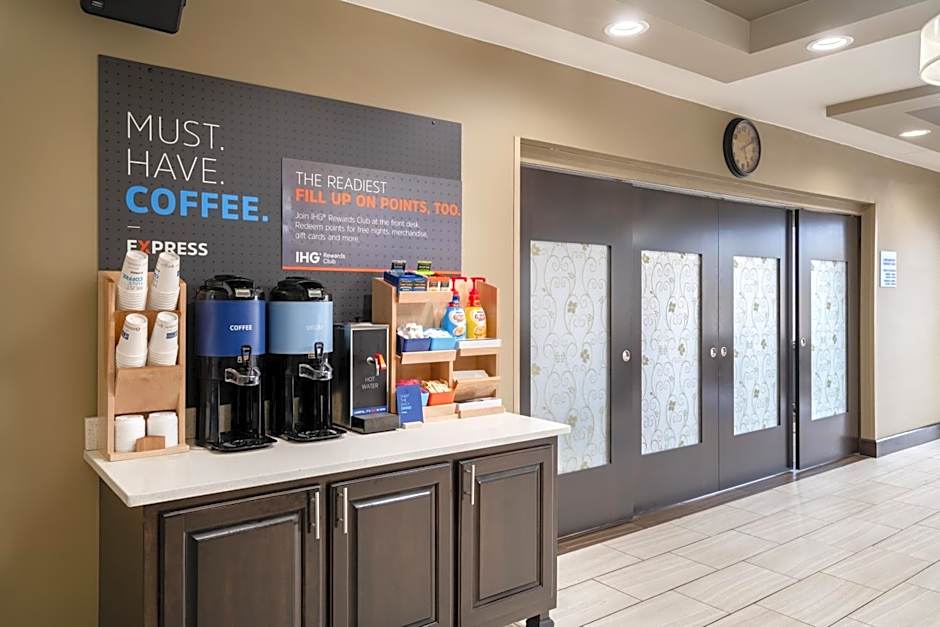 Holiday Inn Express Hotel & Suites Ashland By IHG