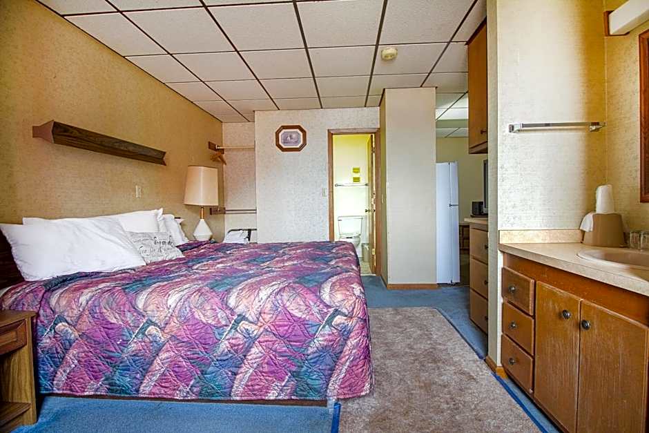 HomeTown Inn By OYO - Liberal, KS