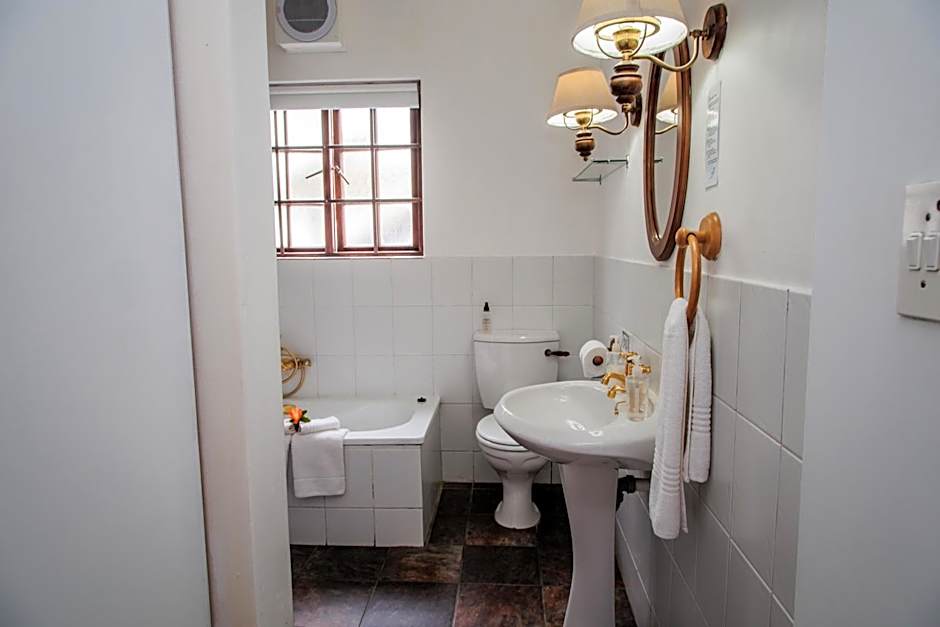 Aan de Oever Guesthouse