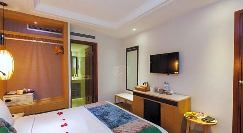 Hotel Emerald Waters Classy