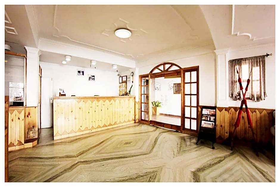 Goroomgo Kalra Regency Shimla Near Mall Road