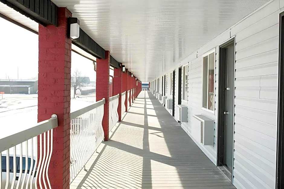 Medicine Hat Inn & Suites
