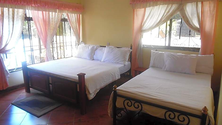 Bright Star Hotel & Safaris