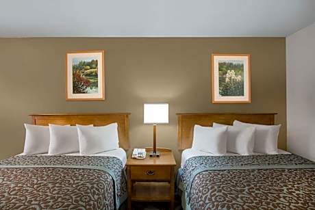 Queen Room with Two Queen Beds - Non-Smoking