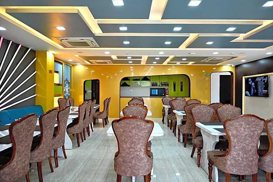 Hotel Navraj Palace