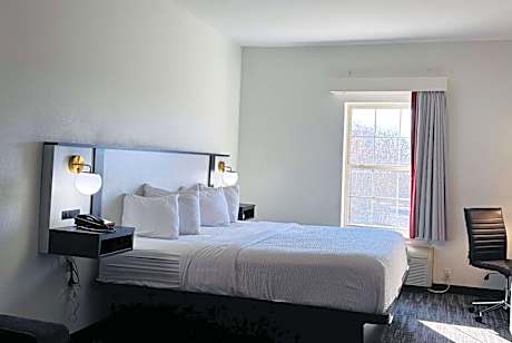King Room - Non-Smoking