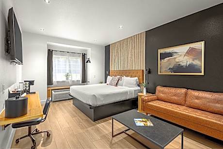 Boutique King Room