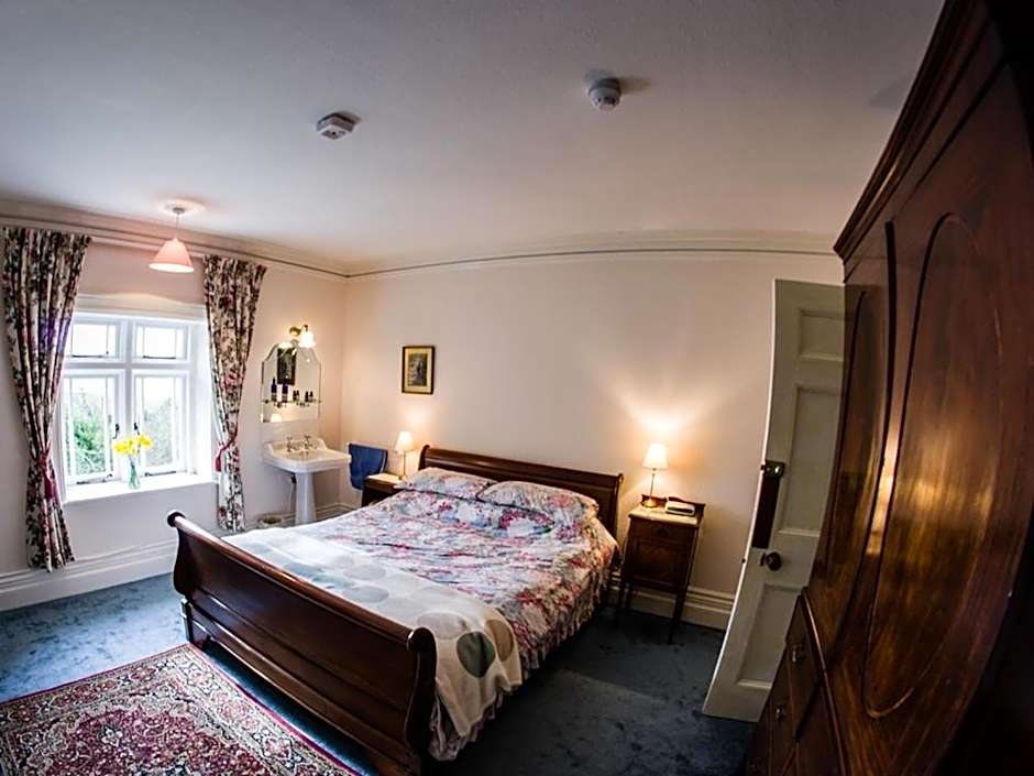 Lisle Combe