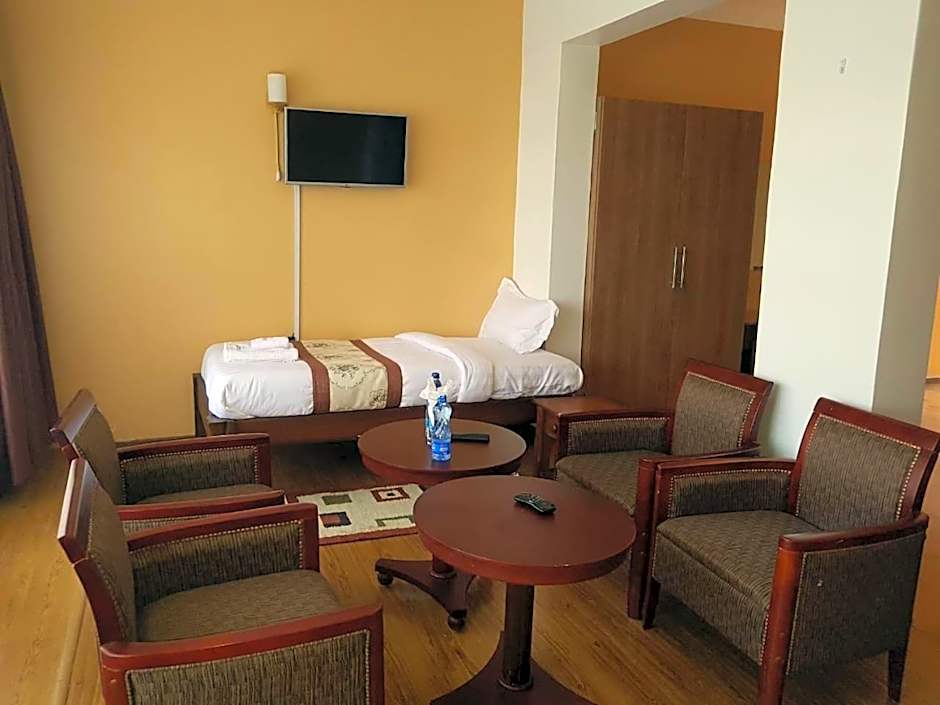 Esikar Gardens Hotel