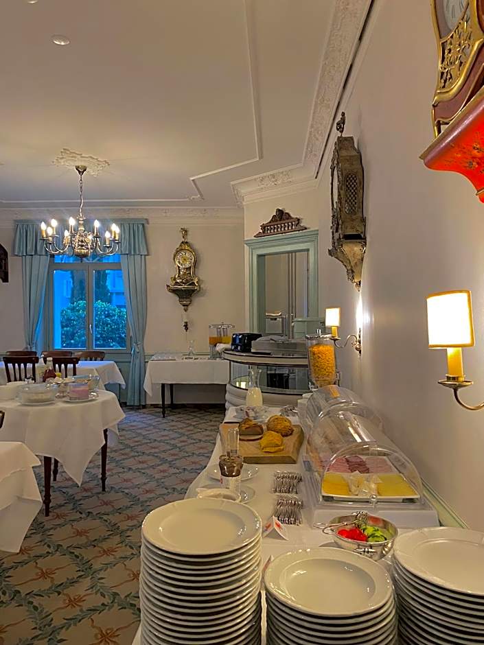 Hotel De La Paix