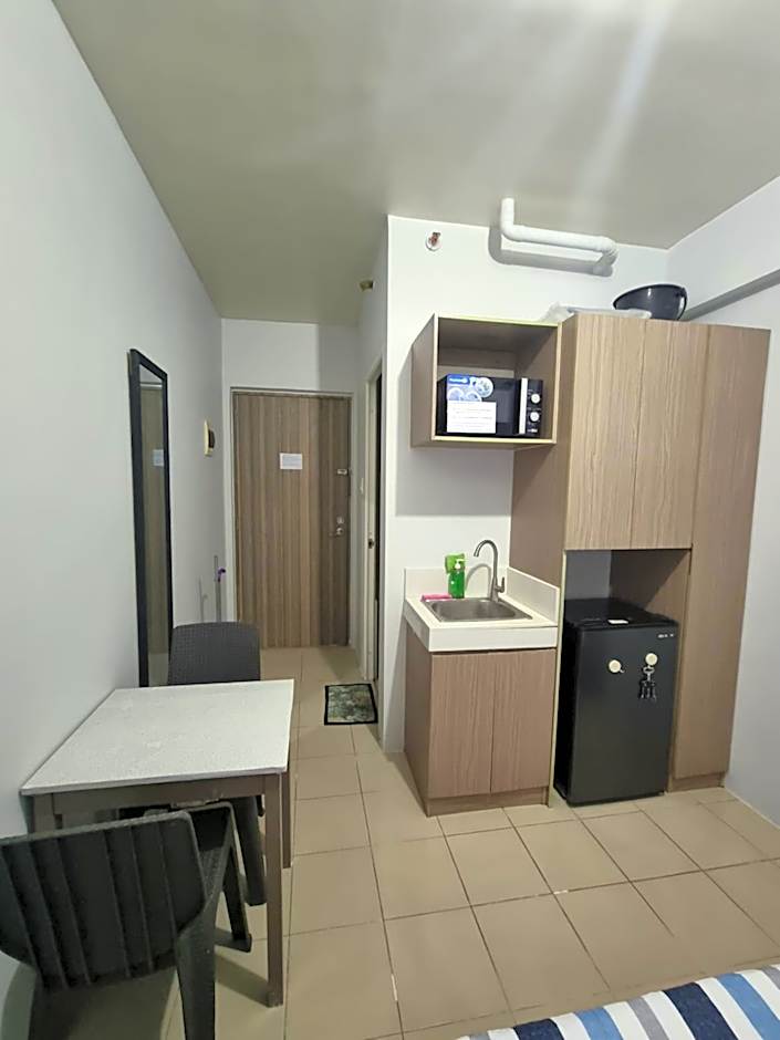 Macks Awesome Place 204 NetflixFastWifi