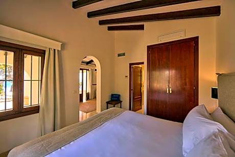 Bungalow with Sea View