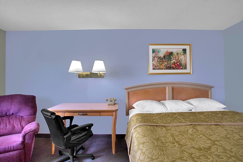 Super 8 by Wyndham Augusta