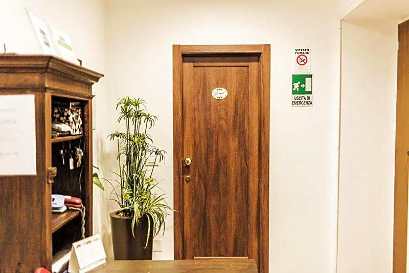 Maison Colosseo (Via dei Querceti 24)