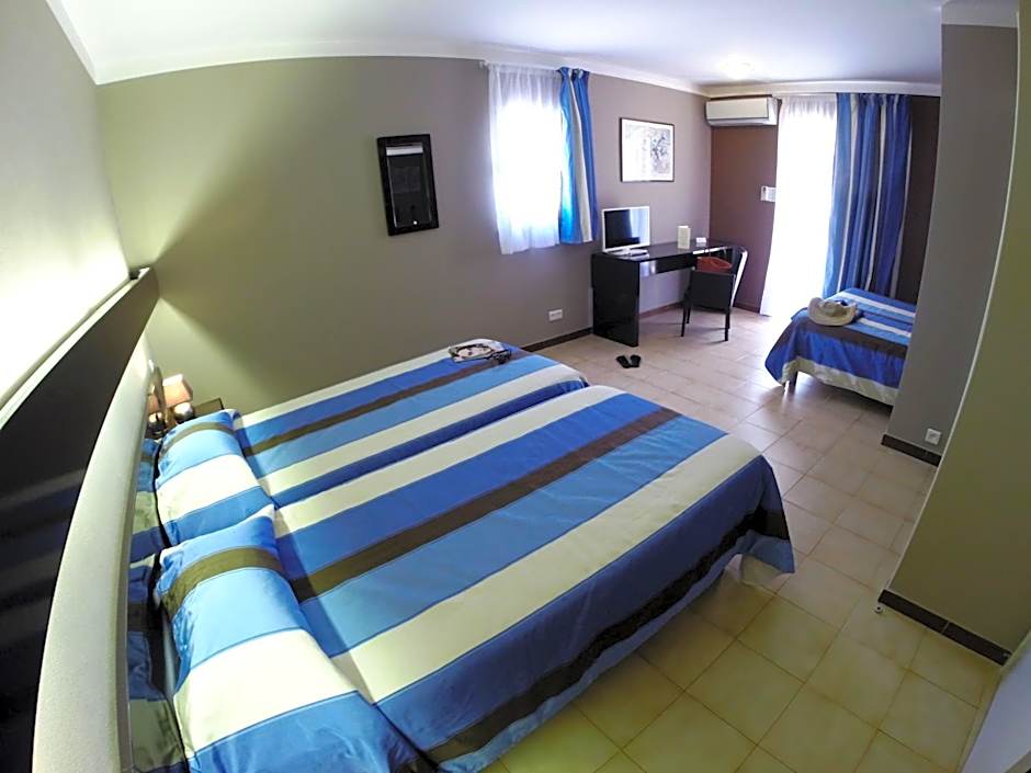 Photo 1 of 7 of Quadruple Room