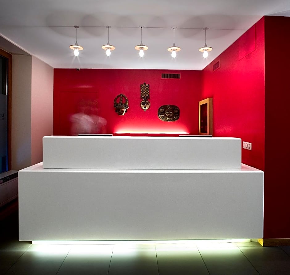 La Cour Des Augustins Boutique Gallery Design Hotel