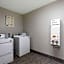 La Quinta Inn & Suites by Wyndham Huntsville Airport Madison