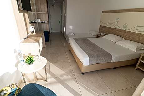 Double or twin superior sea view