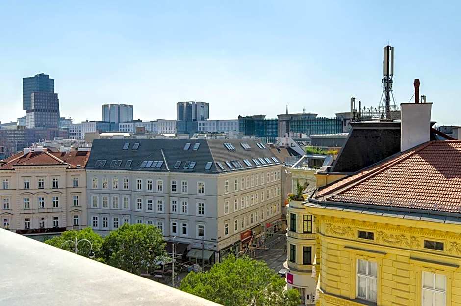 Grand Quarters City Residence