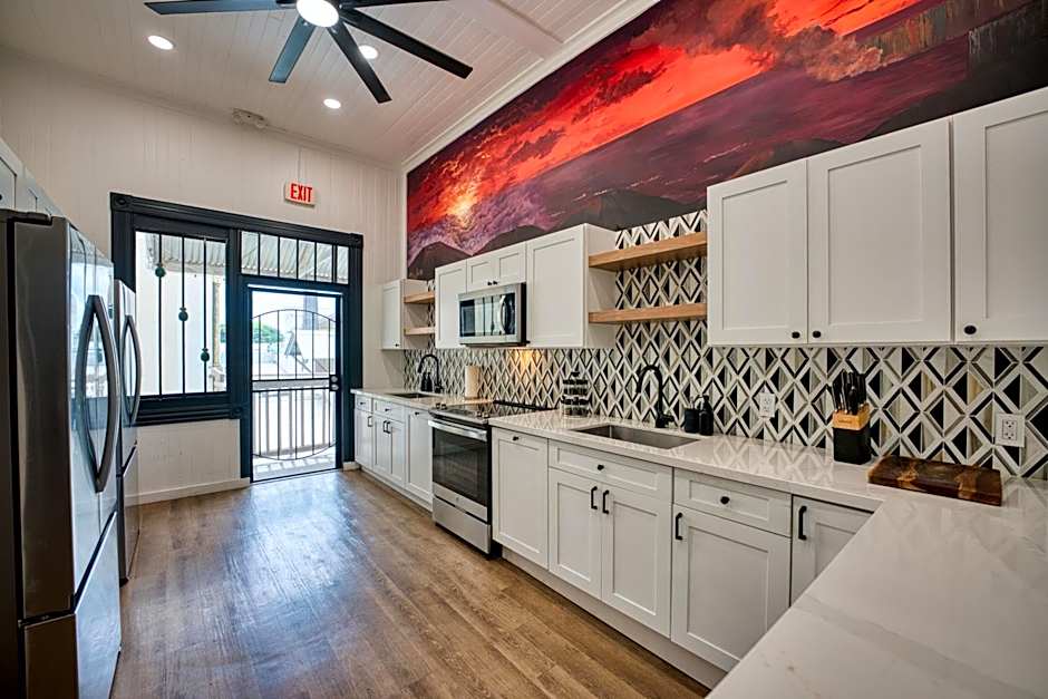 Howzit Hostels Hawaii