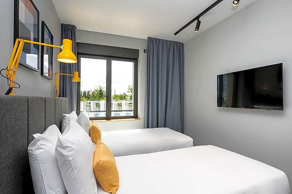 Staycity Aparthotels Paris La Defense
