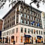 The Drayton Hotel Savannah, Curio Collection by Hilton