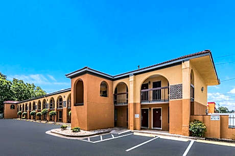 Econo Lodge