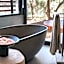 Tshukudu Game Lodge