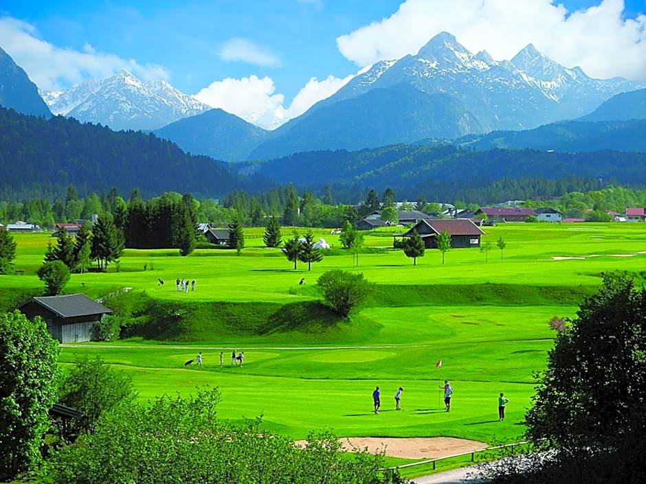 Parkhotel Wallgau 4 Sterne Superior Alpenjuwel mit Spa Genuss, Golf & Wellness in der Karwendel-Region Tradition trifft Eleganz im stilvollen Rückzugsort