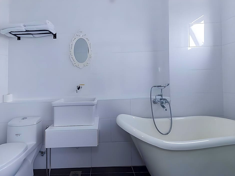 White Loft Hotel