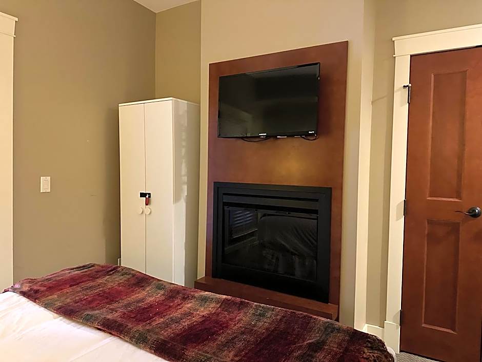 Solara Escape - 2BR Retreat with Pool - Hot Tub - Gym - Spa