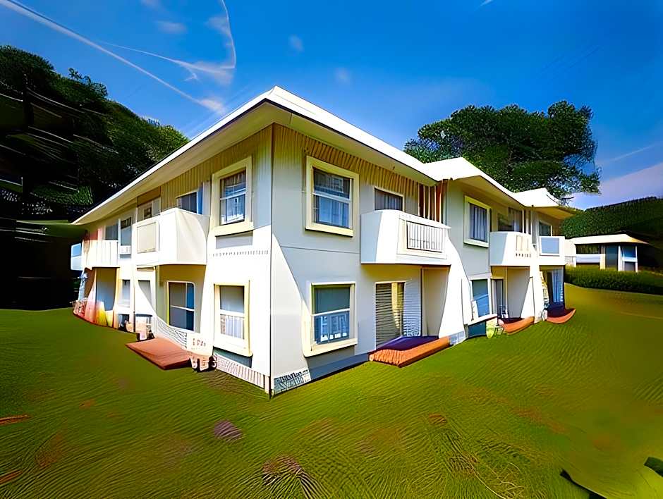 Izu Ippeki lake lakeside terrace