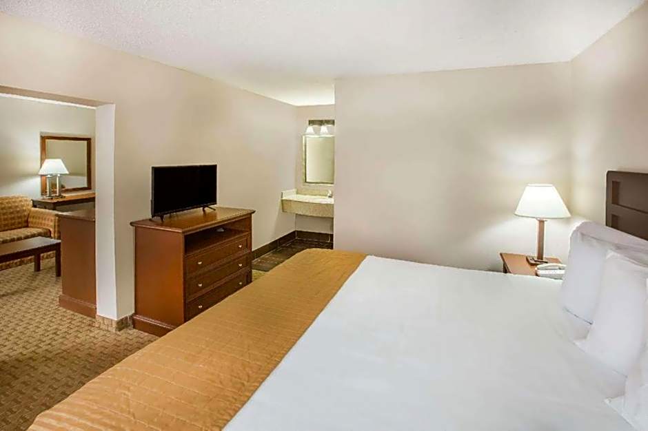 Baymont by Wyndham Mobile/ I-65