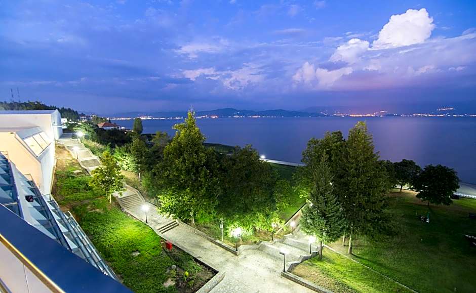 Hotel Izgrev Spa & Aquapark