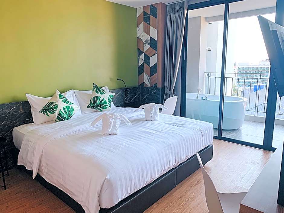 Sky Wave Patong Hotel