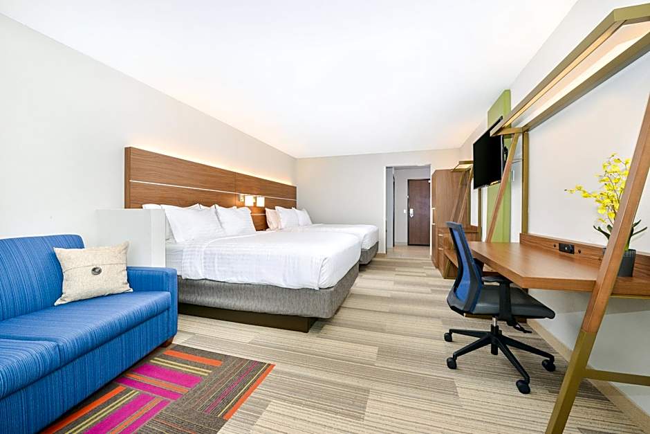 Photo 1 of 6 of 1 Bedroom Suite, Hearing Accessible