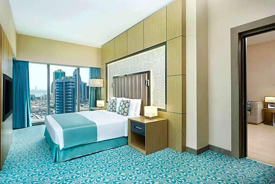 Photo 1 of 3 of Executive Suite